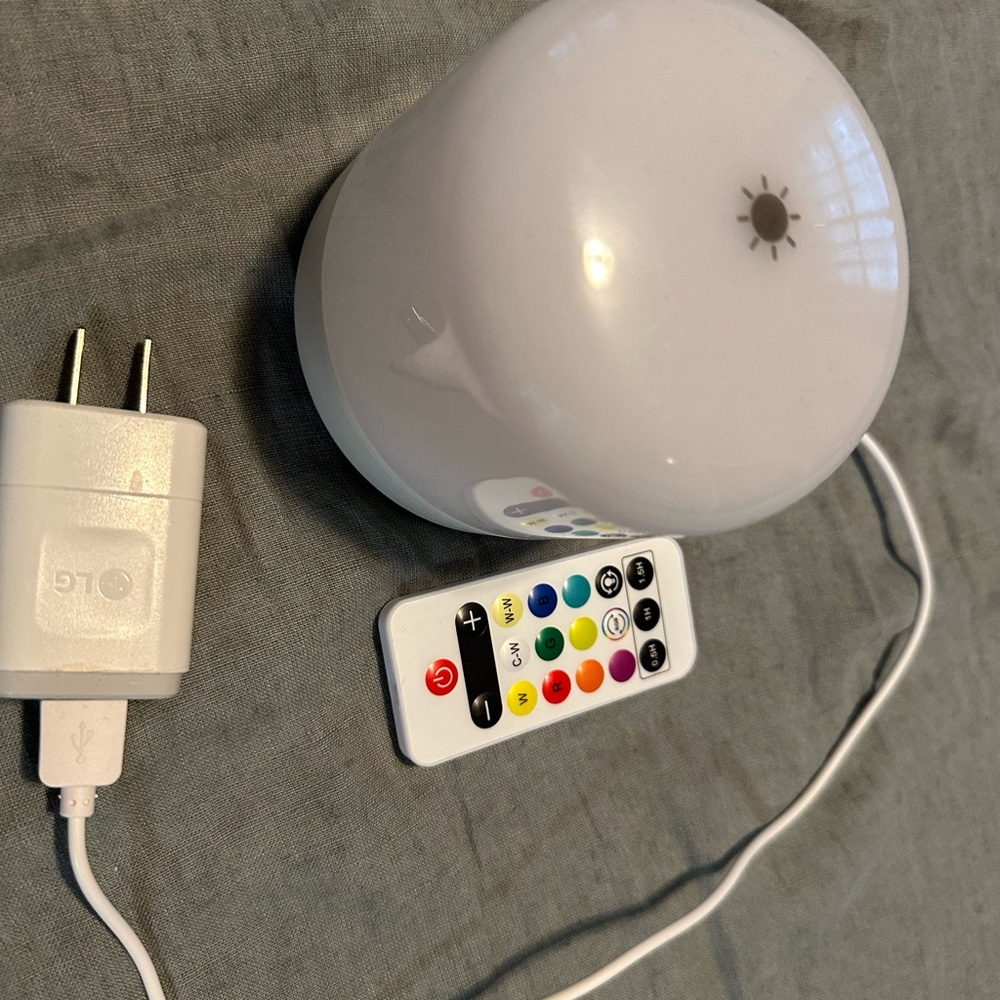 White LED Night Light with Remote